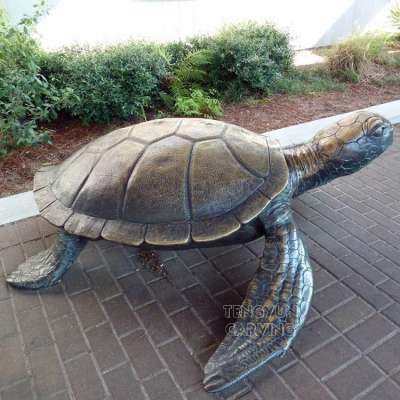 Decorative outdoor bronze sea turtle sculpture