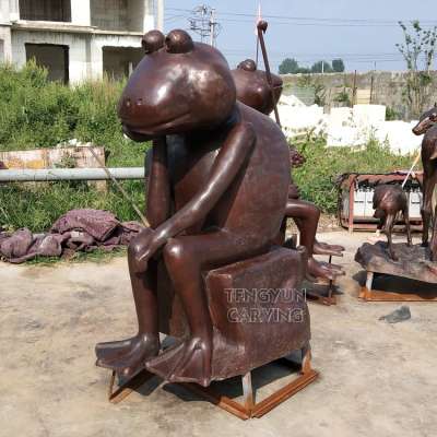 Outdoor garden decoration large anthropomorphic bronze frog statue